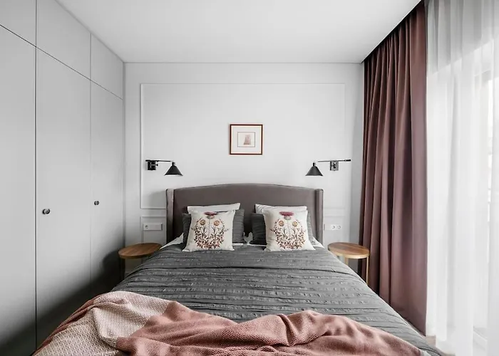 Feels Like - Jauku Kaip Namuose Kowno