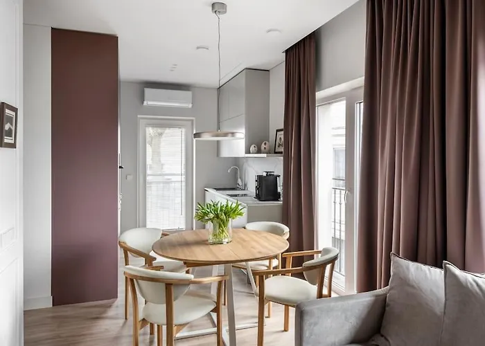 Feels Like - Jauku Kaip Namuose