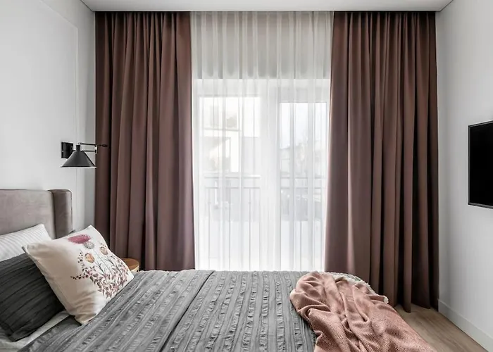 Feels Like - Jauku Kaip Namuose * Kowno